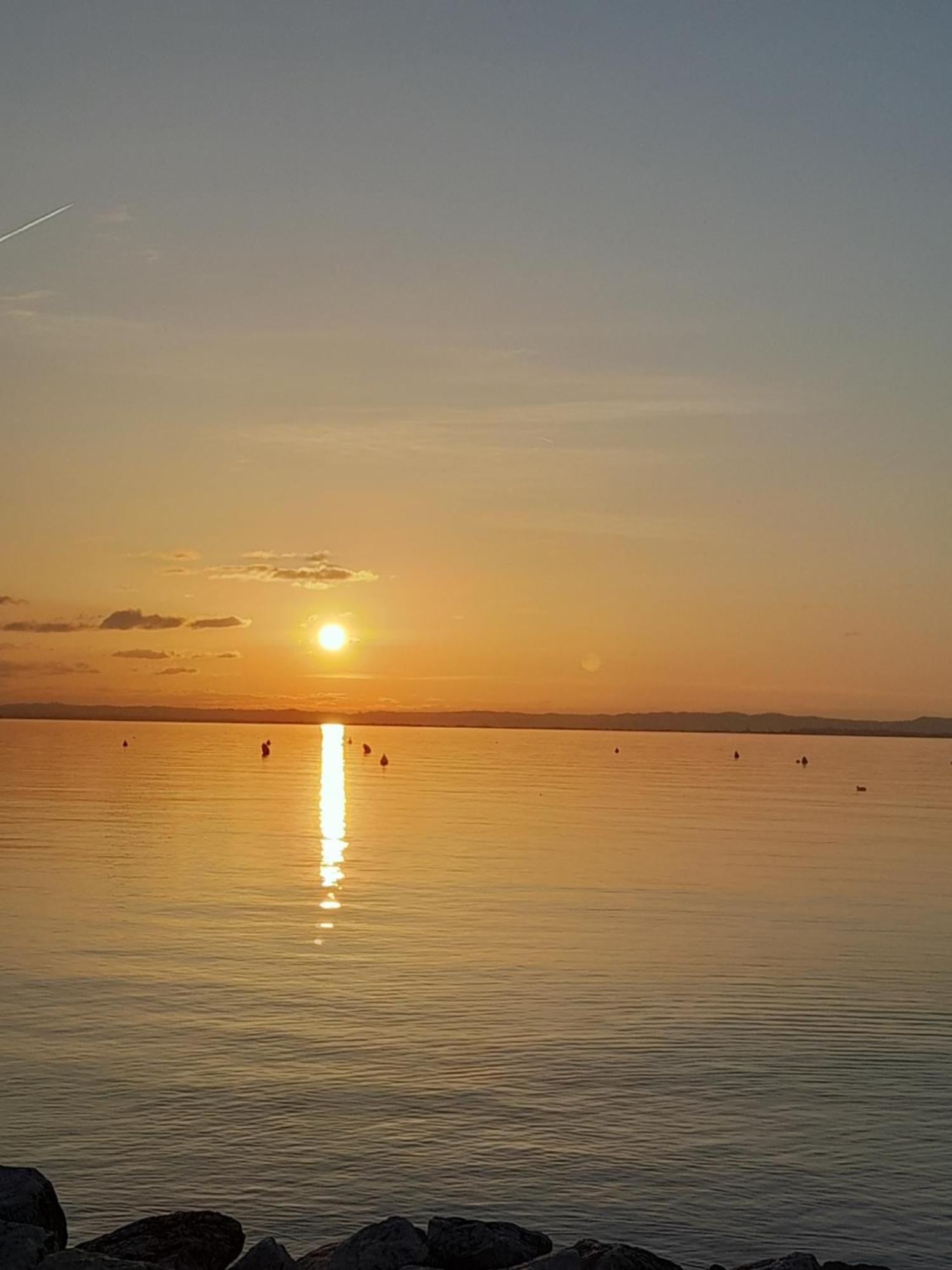 Mahatma Residence Lake View Lazise Szoba fotó